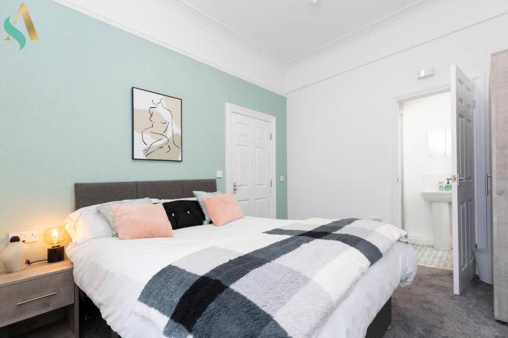 5 Double Bedrooms With Ensuites - Teesside House Tsac Redcar Εξωτερικό φωτογραφία
